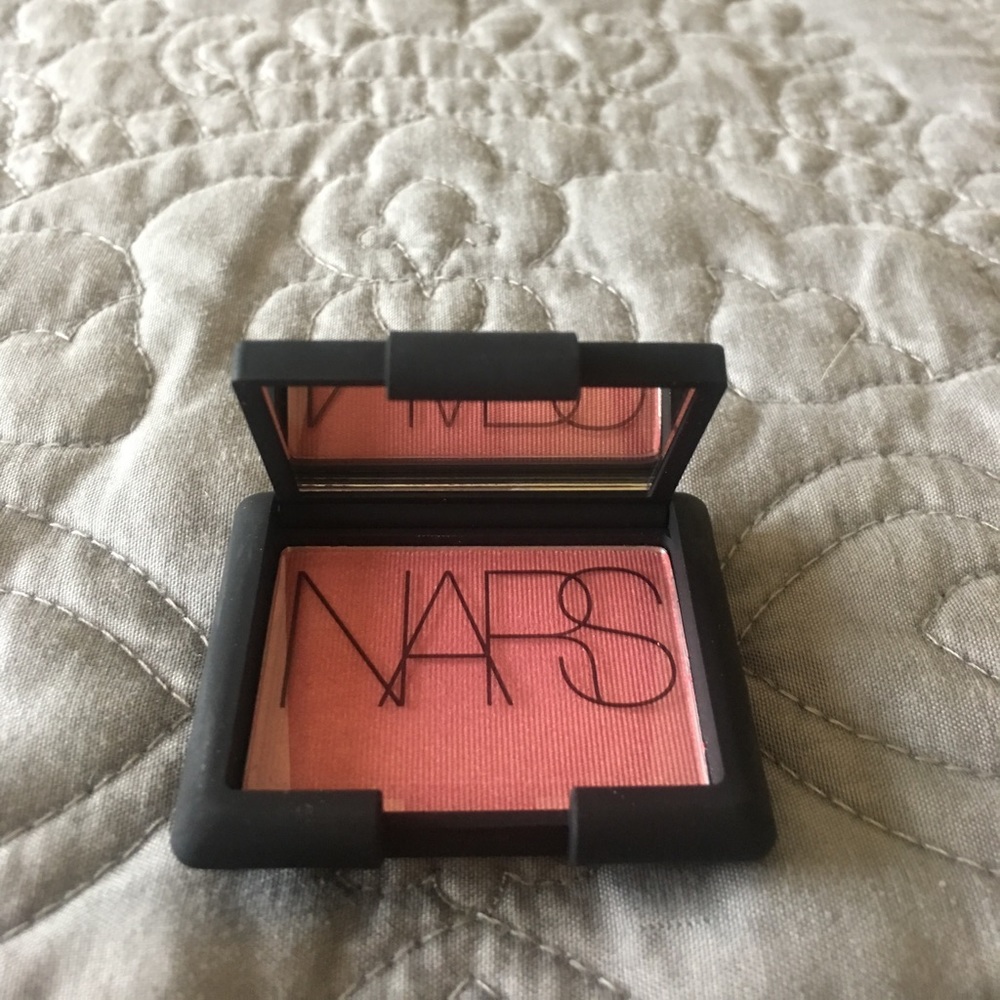 NIB Nars blush in Orgasm, mini size .12 oz